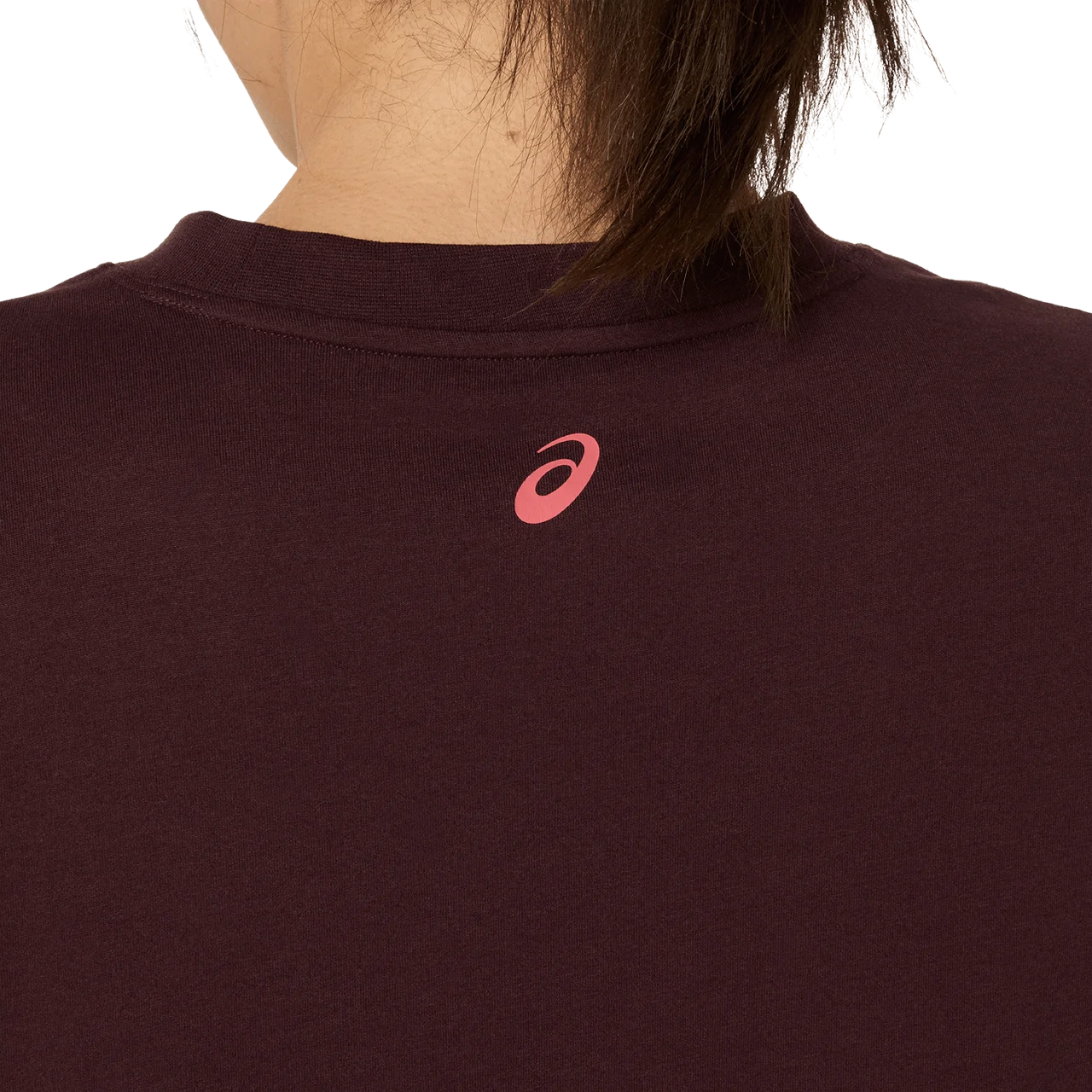 Asics - 2032C843 - ASICS LOGO TEE - 602 DARK CURRANT - ženska kratka majica 2026